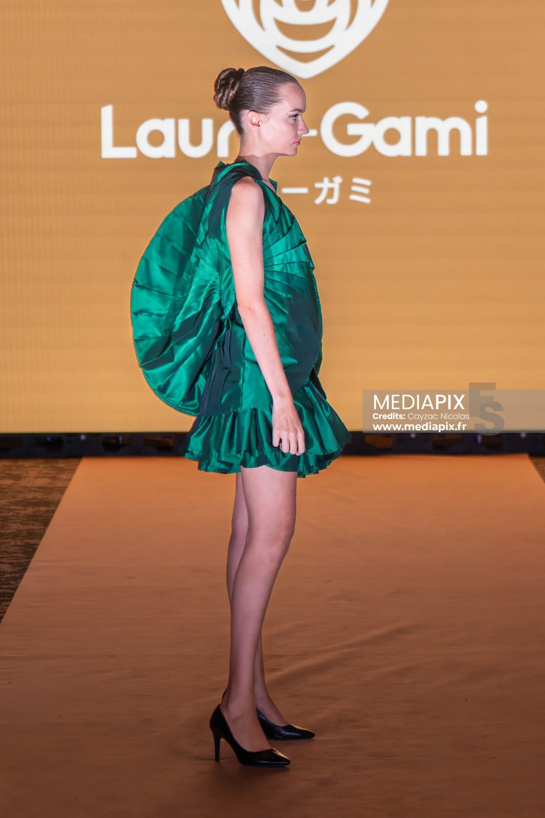 Robe Origami Verte Inséctoïde Feuillage Laurie-Gami Collection Mantes Florales